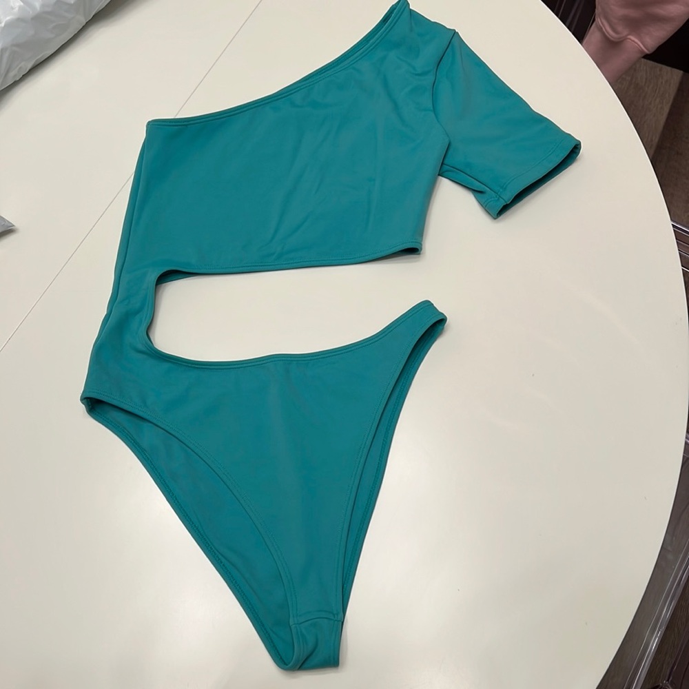Alo Yoga One Piece